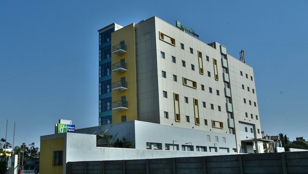 Holiday Inn Express Nashik Indira Nagar By Ihg Экстерьер фото