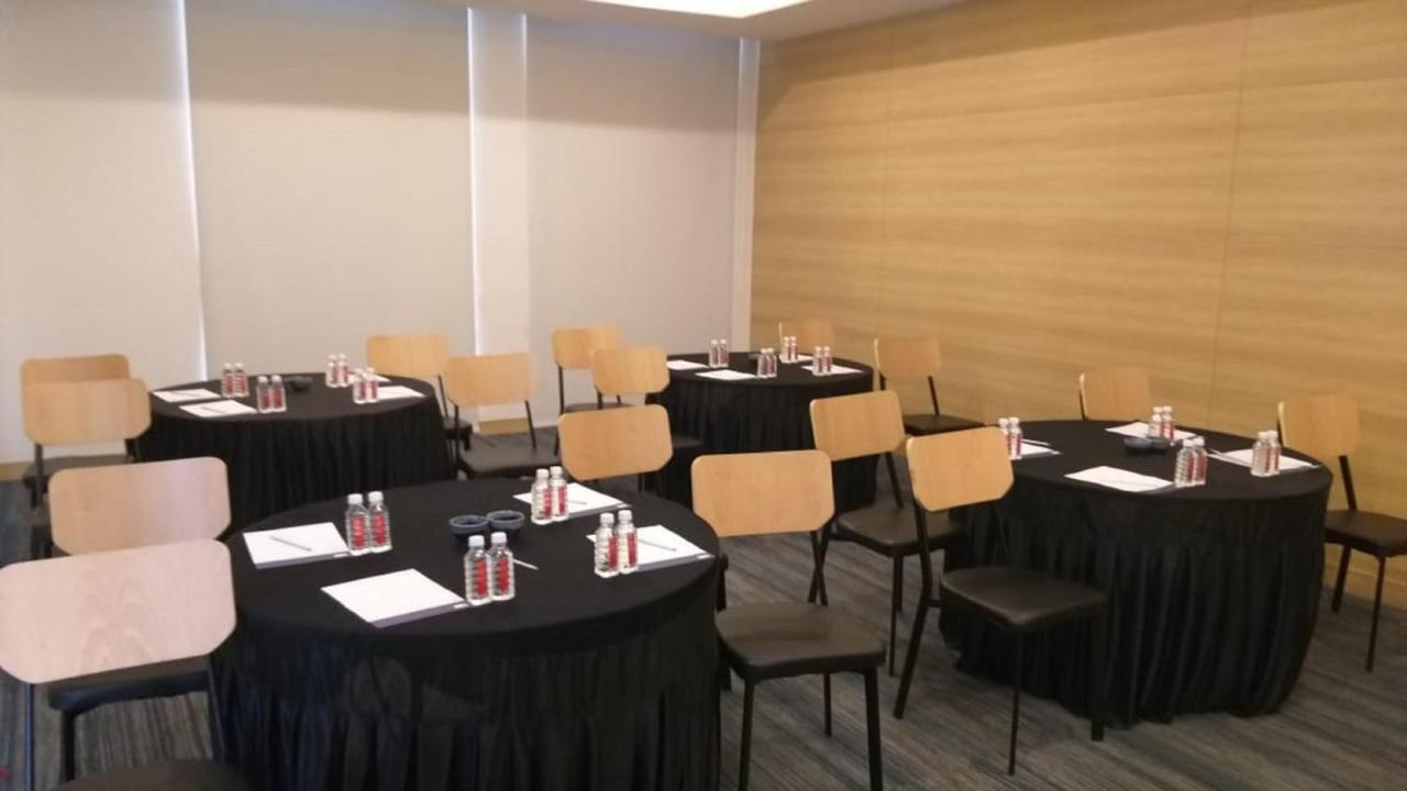 Holiday Inn Express Nashik Indira Nagar By Ihg Экстерьер фото